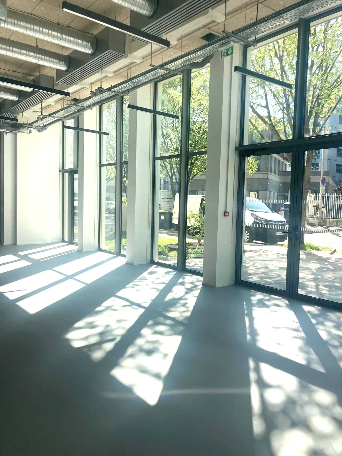 Local associatif / commercial - Rue des bretons — photo 1
