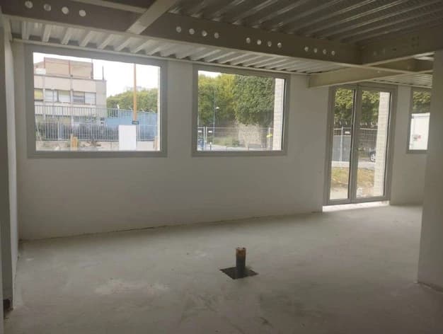 Local associatif / commercial écoresponsable- Rue Denis Papin — miniature 2