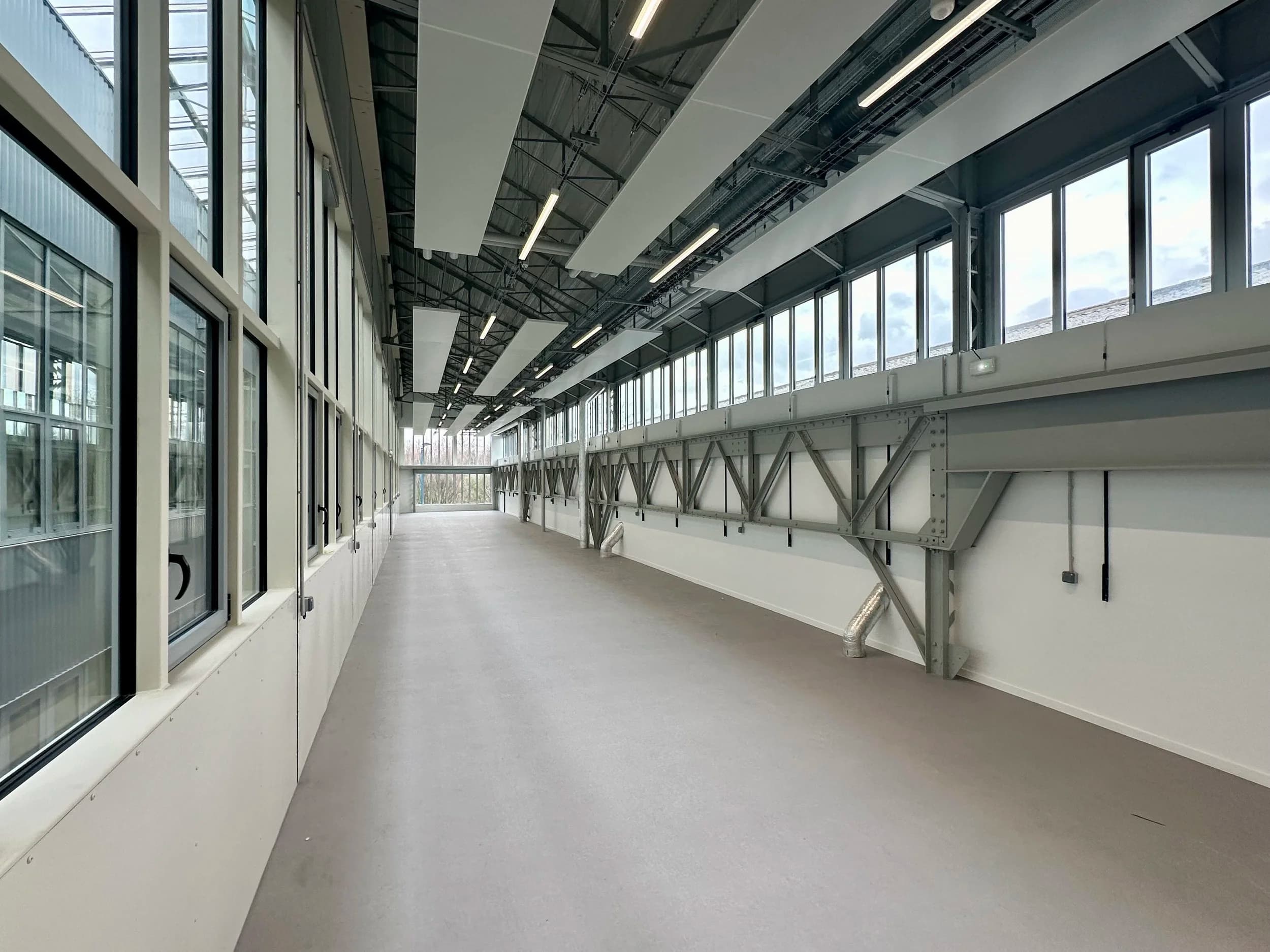 Local associatif / commercial écoresponsable- Rue Denis Papin — miniature 4