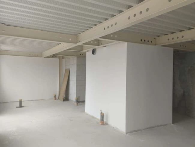 Local associatif / commercial écoresponsable- Rue Denis Papin — miniature 3