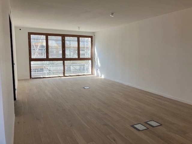 Grand espace de travail sur plusieurs niveaux- Rue Marat — photo 1