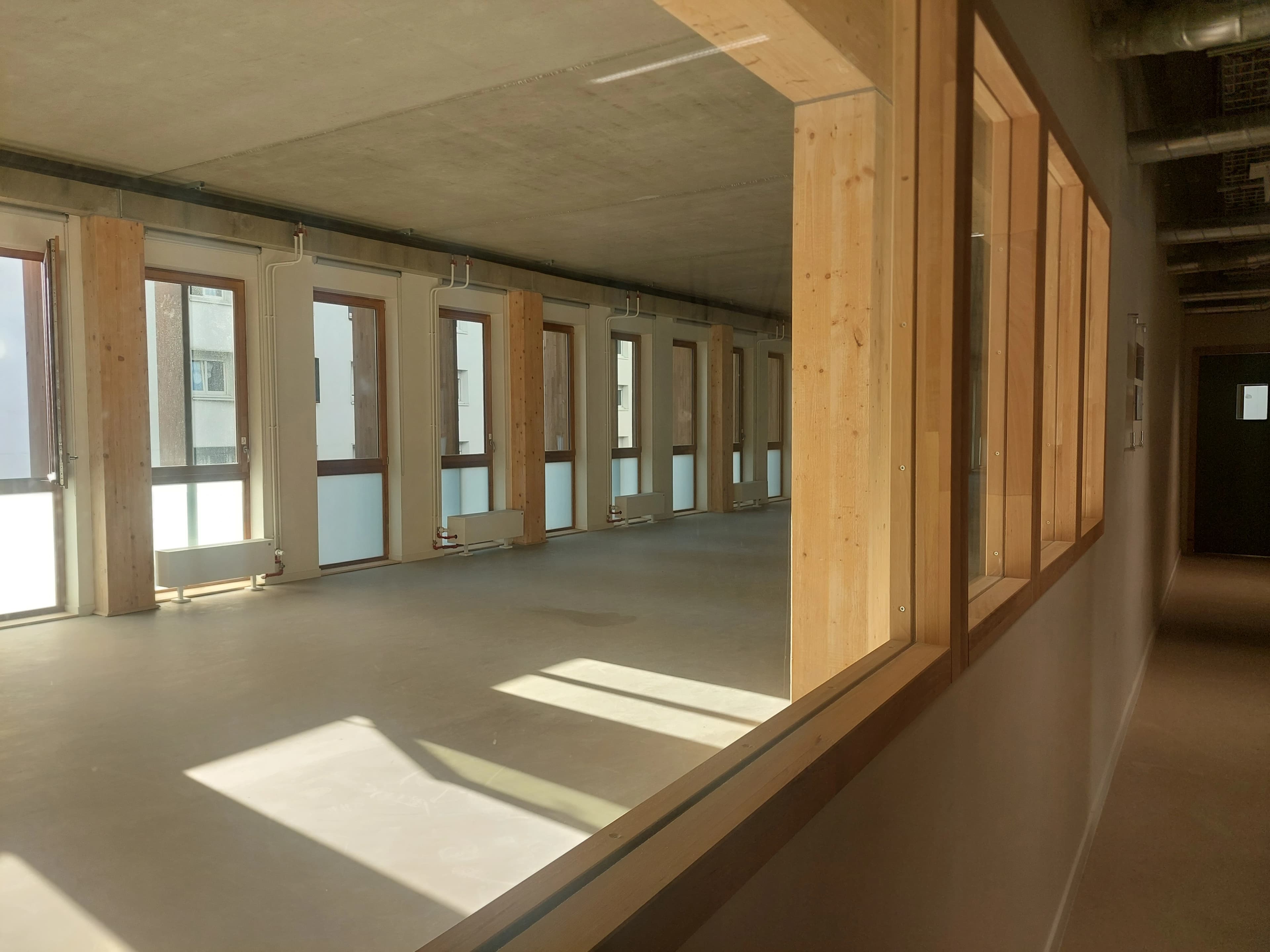 Plateau de bureaux Lumineux - Rue de Srebrenica — miniature 2
