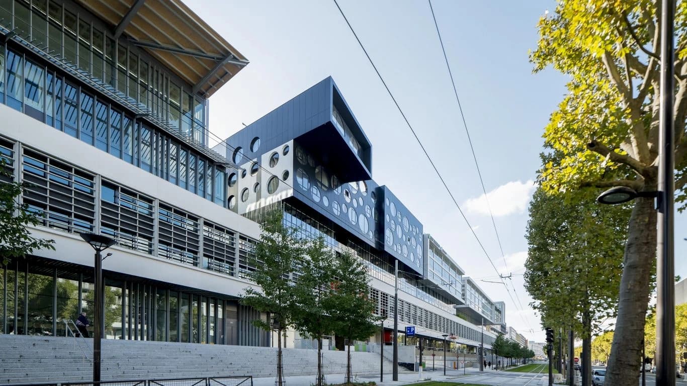 Bureaux privatifs neufs- Bd Macdonald — miniature 7