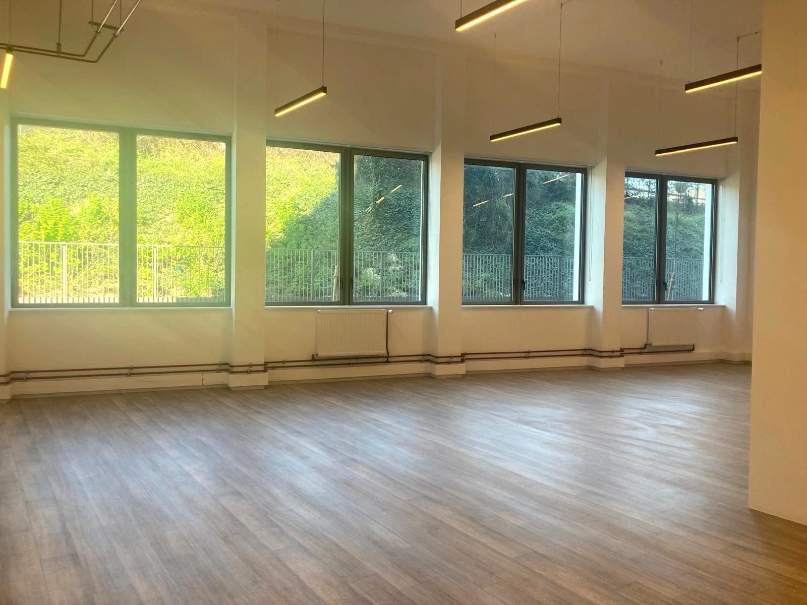 Ateliers Lumineux bois - Rue des Bretons — photo 1