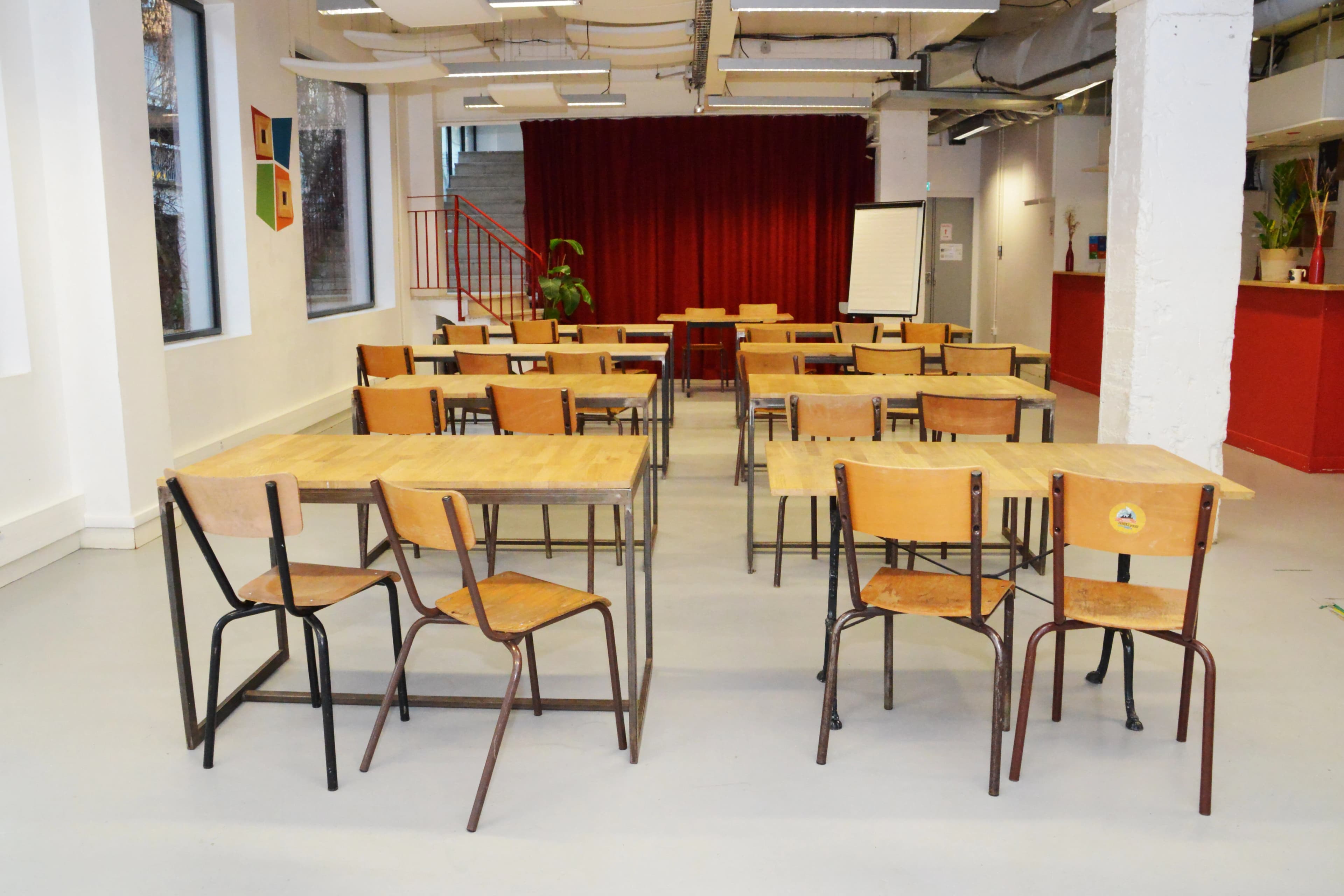 Local associatif / commercial - Av. Pasteur — photo 1