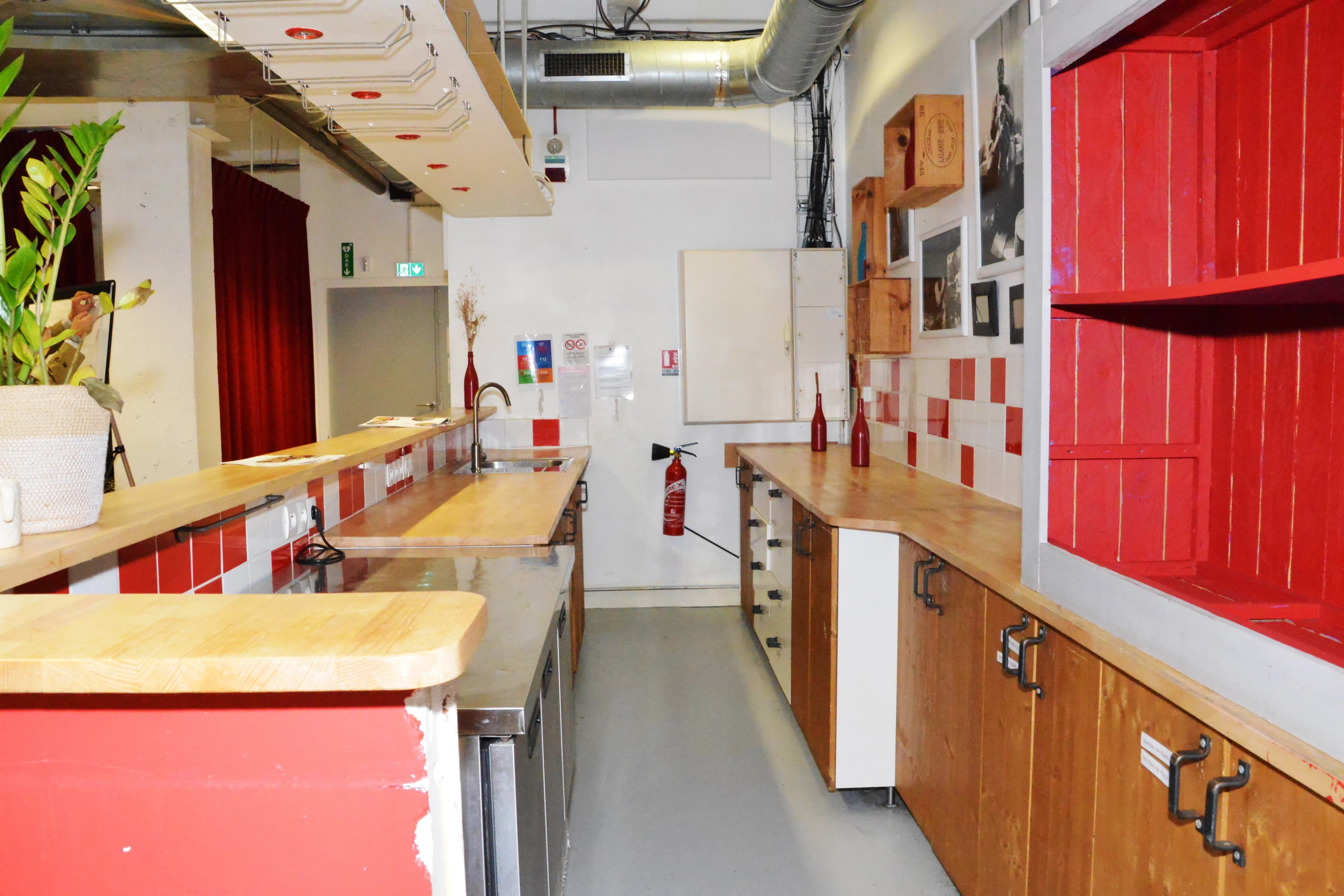 Local associatif / commercial - Av. Pasteur — miniature 7